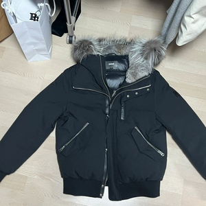 맥케이지 딕슨 42사이즈숏패딩 상태 가격대비 최상