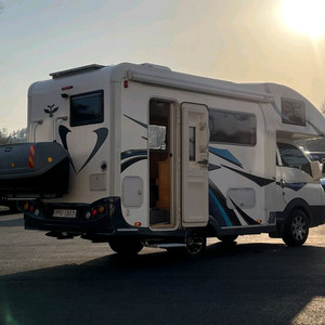 포터2기반 캠핑카