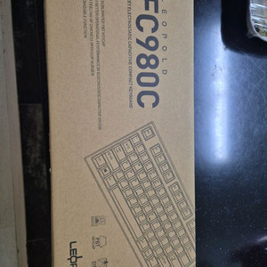 레오폴드 fc980c 45g 균등 제품 팝니다.