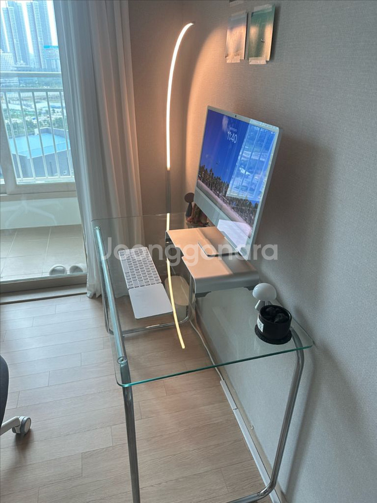 유리 데스크/책상 (102cm X 52cm 사이즈)--2