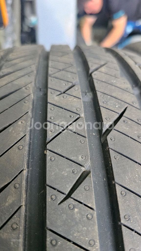 [임판급] 사계절 타이어 s fit 245 40 18--3