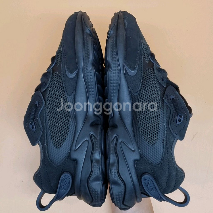 아디다스 오즈위고 메타 여성운동화240--4