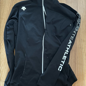 데상트 블랙 여성 athletic 집업 (사이즈90)
