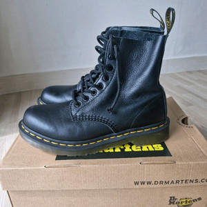 닥터마틴 13512 워커 240