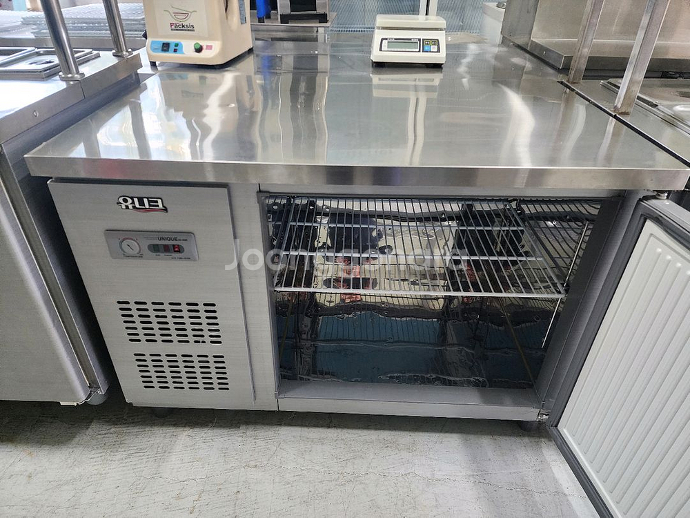 1200테이블 냉장고 판매 합니다--1