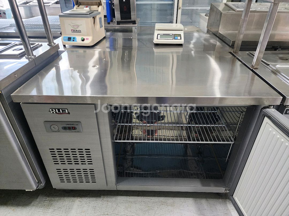 1200테이블 냉장고 판매 합니다--3