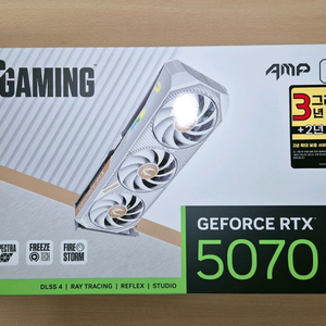 ZOTAC 조텍 RTX 5070 AMP White