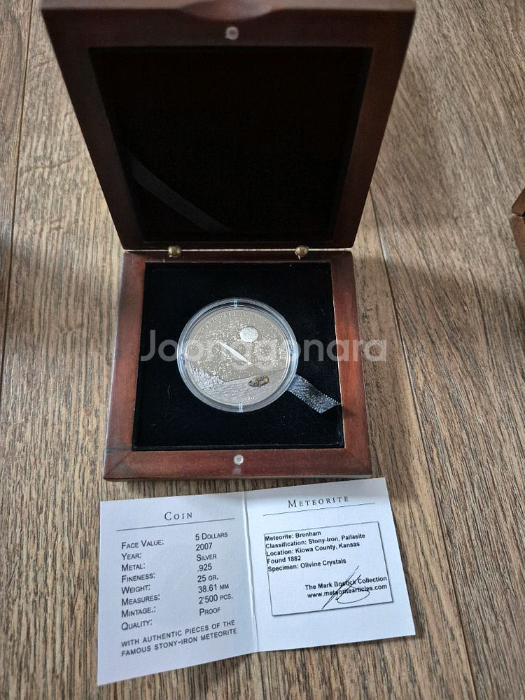 브렌햄 운석 으로 만든 기념주화 입니다--0