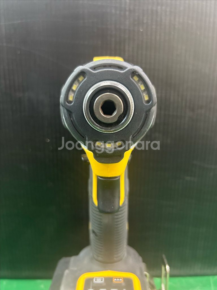 디월트 충전임팩 드라이버 DCF860배터리포함--6