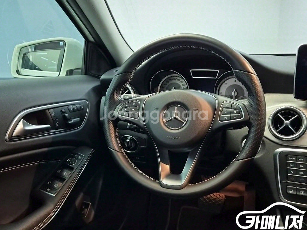 [벤츠]GLA클래스 X156 GLA200 D 4MATI--9