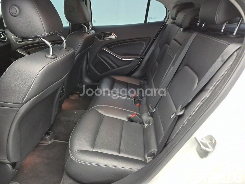 [벤츠]GLA클래스 X156 GLA200 D 4MATI--8