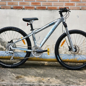 트렉 6500 MTB 유압식 자전거 팝니다