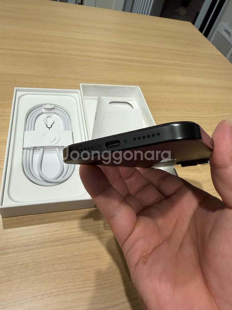 iPhone 16 Pro Max 256GB 블랙티타늄--3