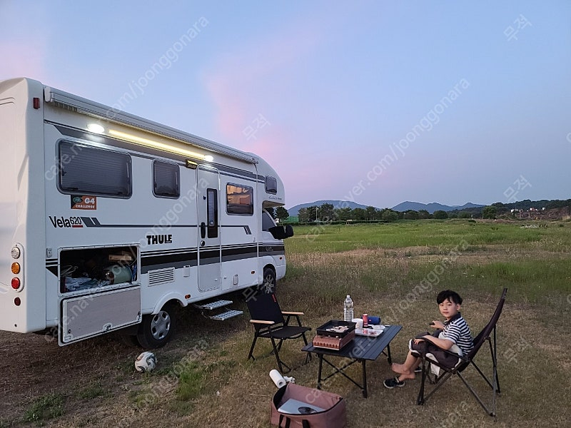 아리아620플러스캠핑카 풀옵션 팝니다--8