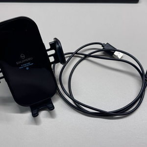 신지모루 오그랩 쿨링 qi2 차량용 무선충전기 판매해요