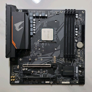 기가바이트 B550M AORUS ELITE 메인보드