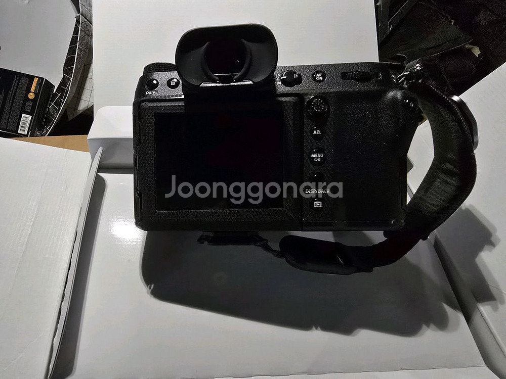 GFX100S 이 가격에도 안 팔라묜 그냥 써야겠죠--2