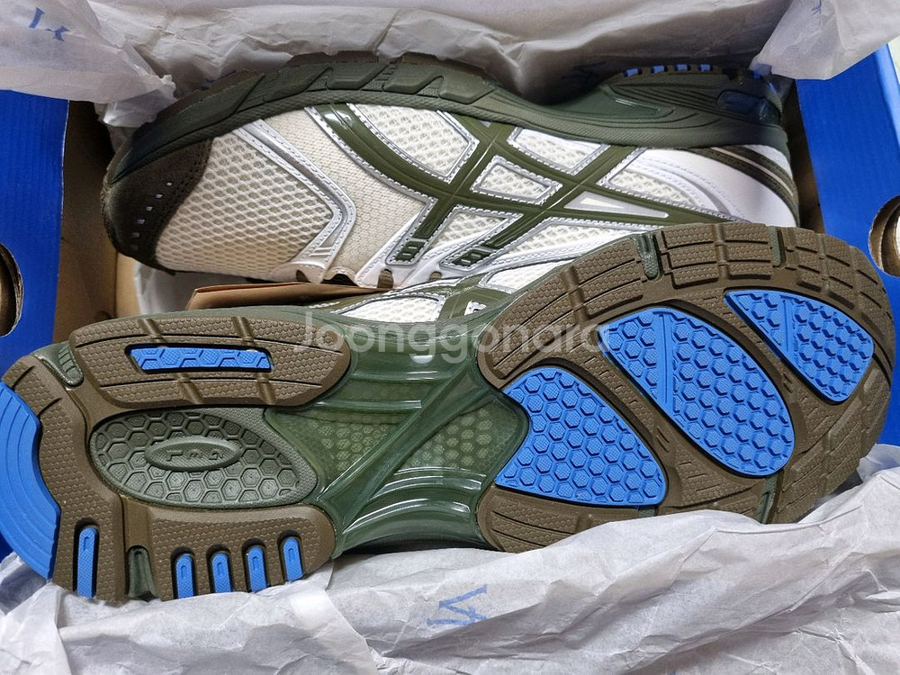 아식스 x 템테이션 젤 DS 트레이너 14 285--1