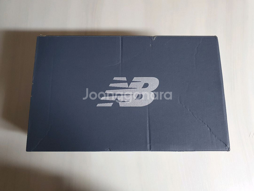 뉴발란스 m2002rcc 265,275사이즈 베이지--1