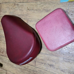 혼다 커브 c125 앞뒤시트