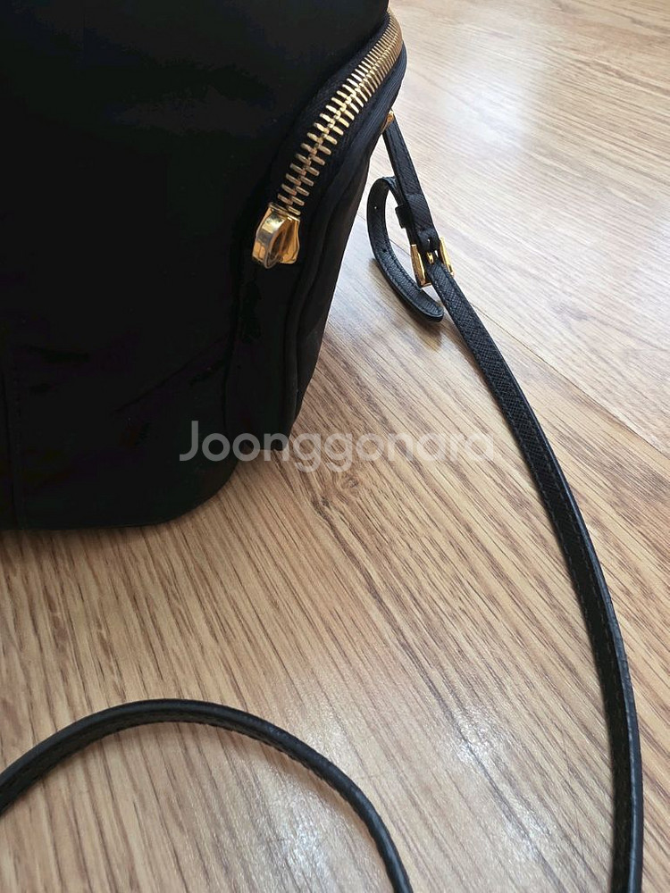 대전은 퀵가능 / 프라다버킷백--1
