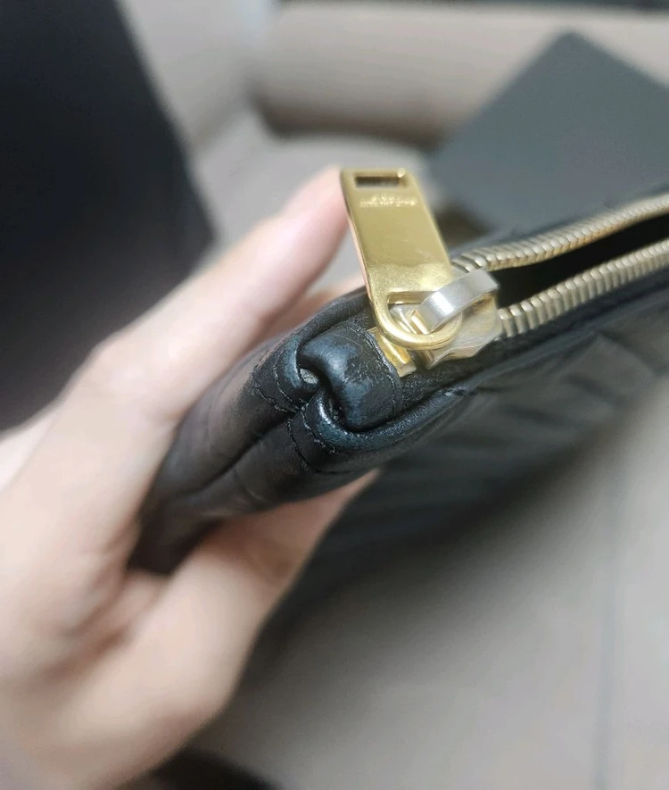 생로랑 YSL 모노그램 클러치백 이미지
