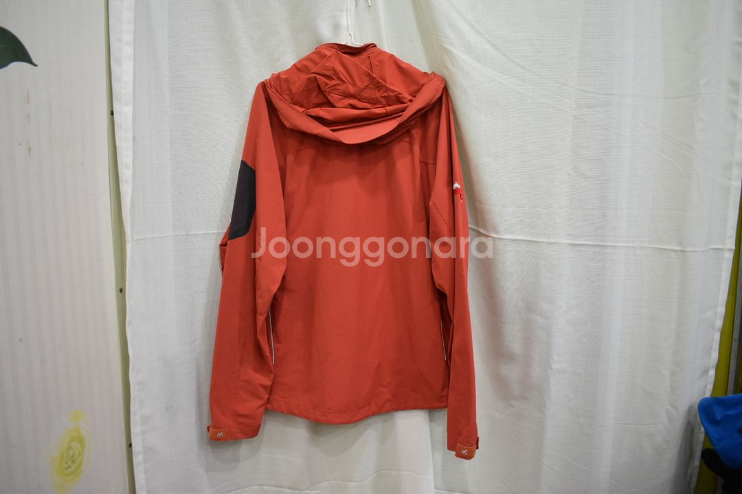 밀레 남성 바람막이 100--1