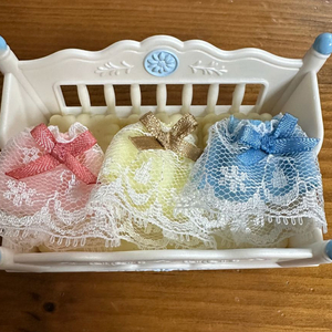 실바니안 비스킷곰 세쌍둥이 옷과 아기침대