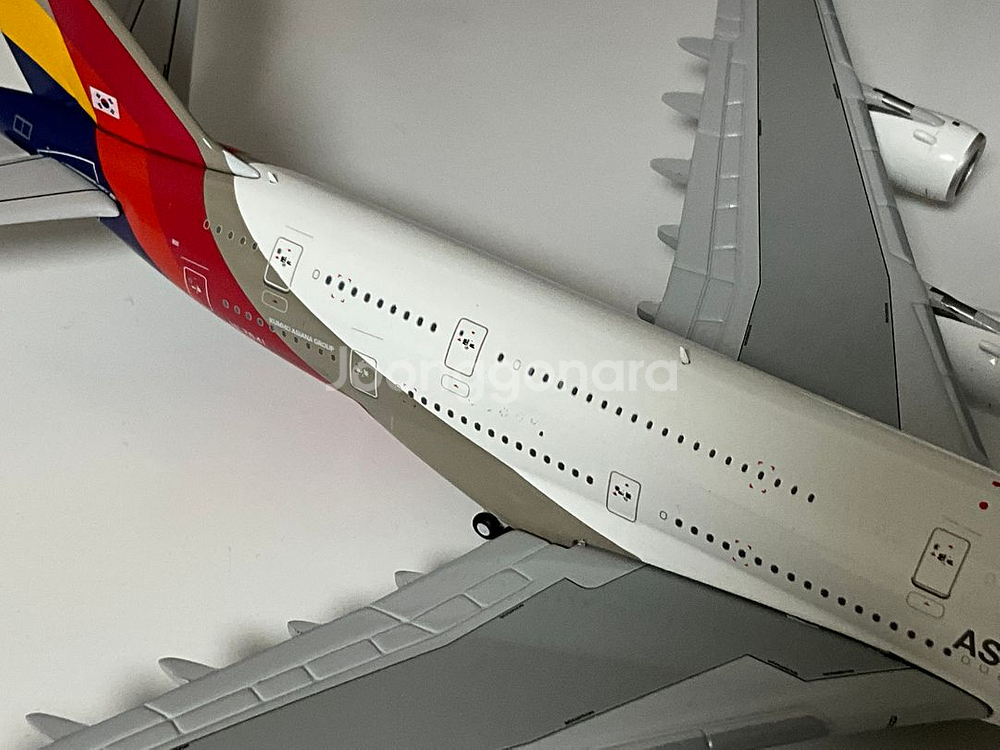 (급처)(가격인하) 1:400 다이캐스트 모형비행기--1