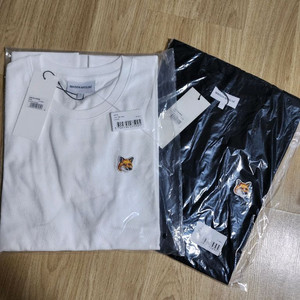 새제품 반팔 메종키츠네 티셔츠