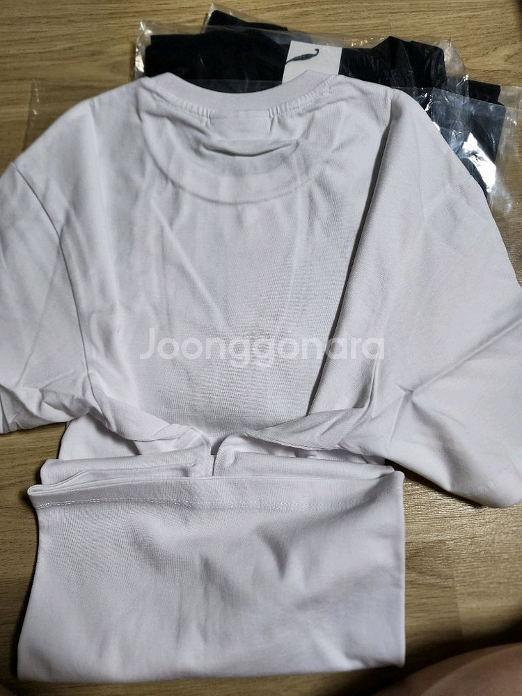 새제품 반팔 메종키츠네 티셔츠--8