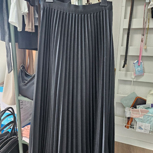 리스트(LIST) 플리츠 스커트 F 사이즈 (새상품)
