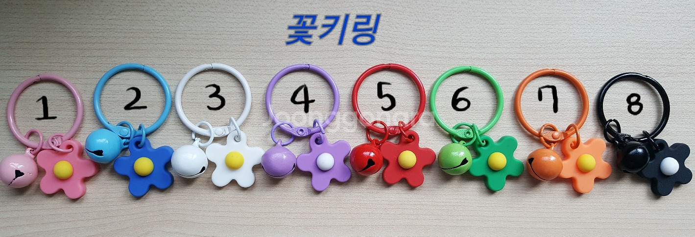 도라 아크릴 키링(새상품)--9