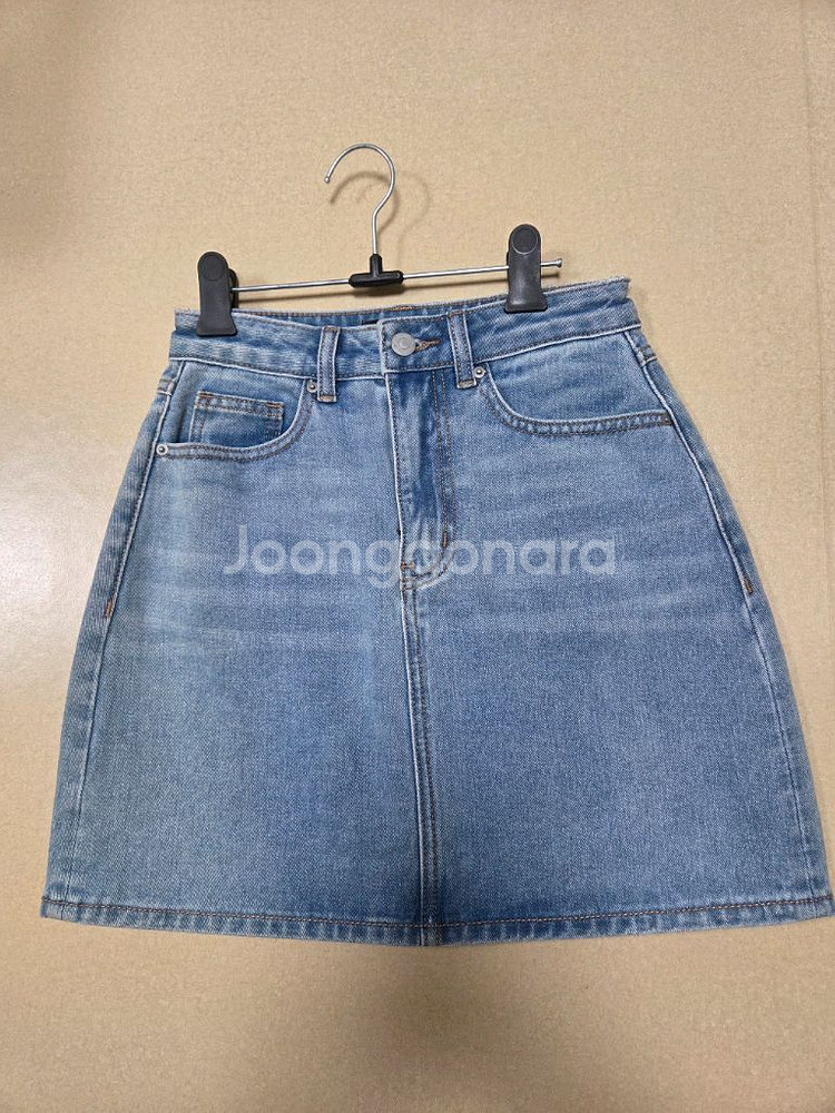 [새상품] 무신사 스탠다드 우먼 데님 스커트 XS--0