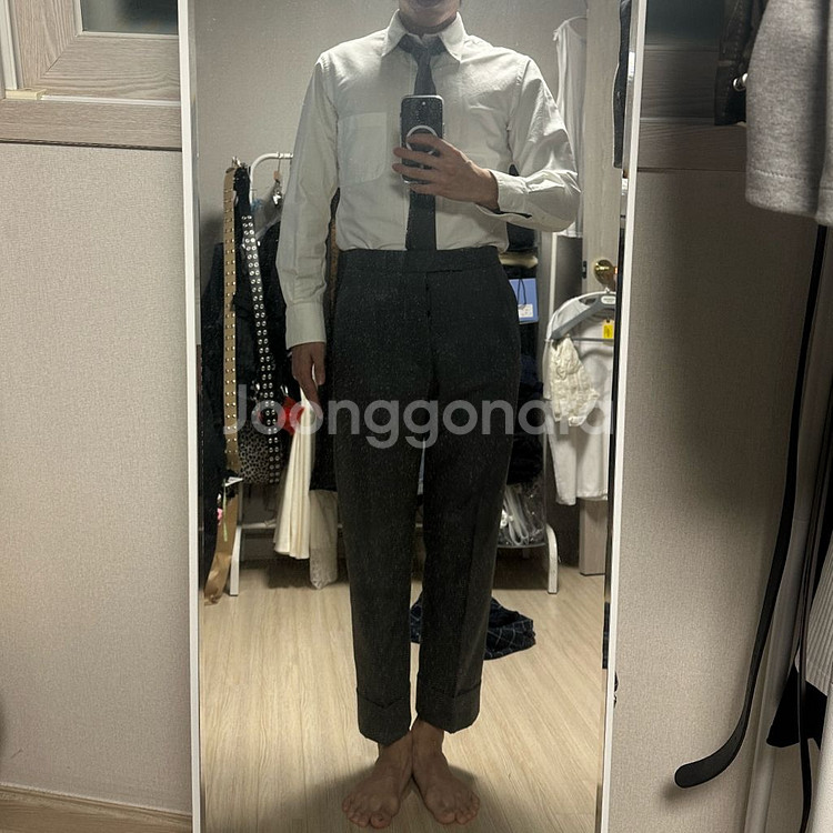 미드그레이 톰브라운 수트+톰브셔츠+타이--2