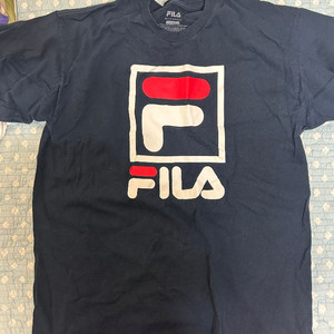 Large) FILA 남색 티셔츠
