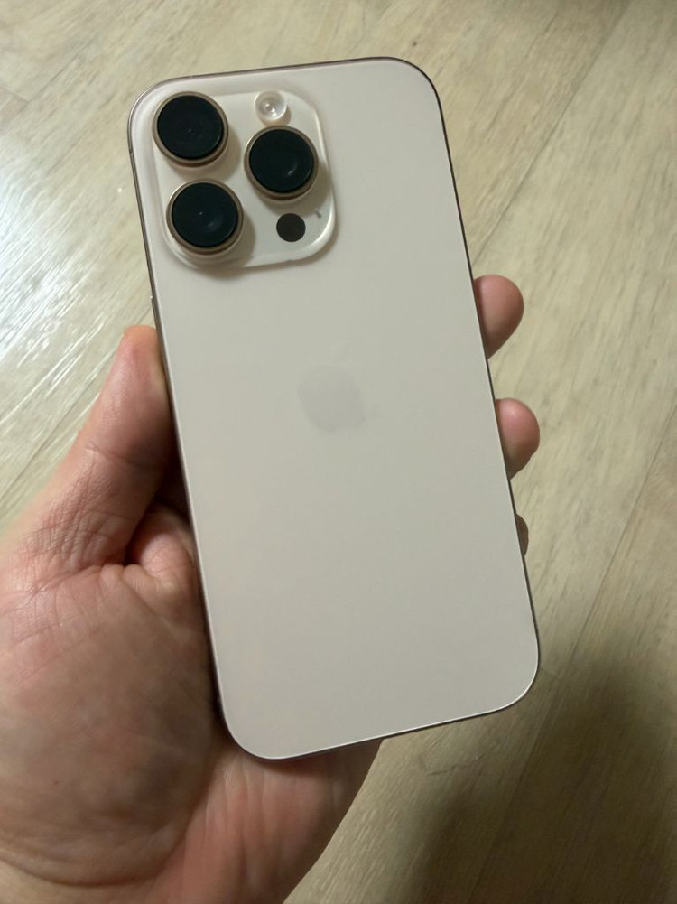 아이폰 16 프로 128 기가 저장소 데저트 티타늄--1