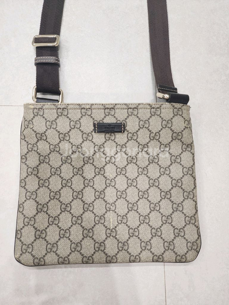 남녀공용 구찌크로스 정품 백화점구매 핸드폰지갑 차키등등--1