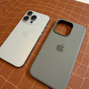 아이폰 15프로 내츄럴 티타늄 512 애플케어 플러스