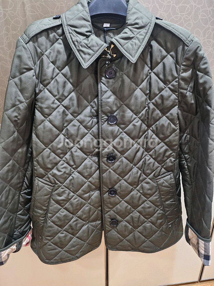 버버리퀄팅자켓 새제품(M)--0