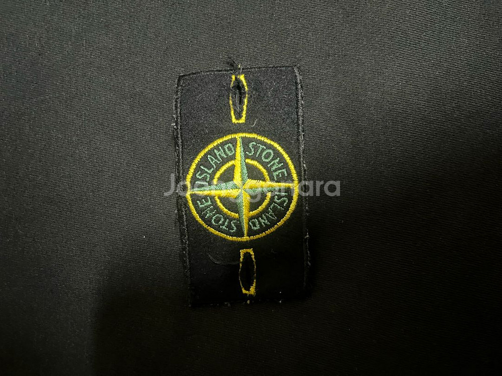 스톤아일랜드 맨투맨 검정 L사이즈--1