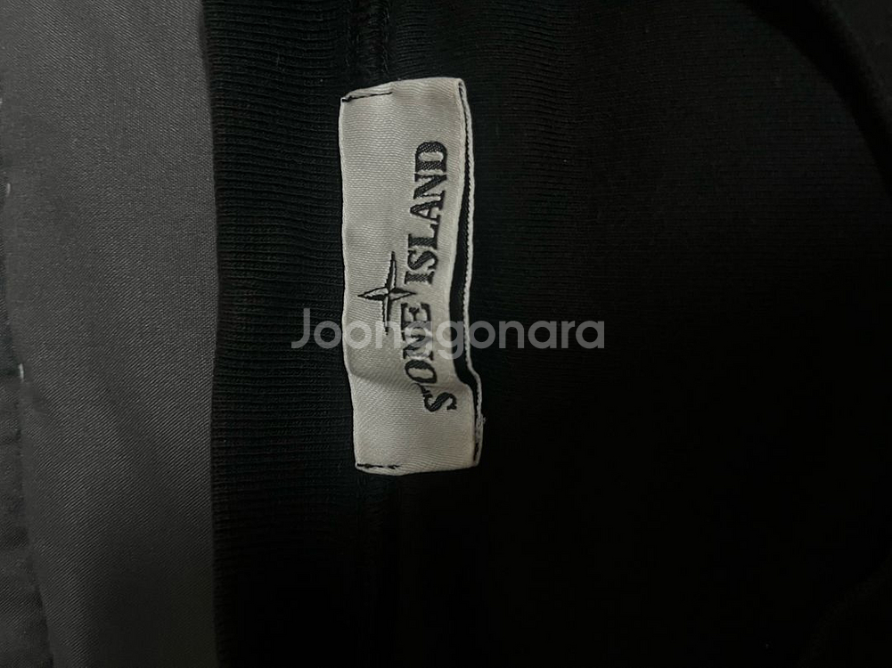 스톤아일랜드 맨투맨 검정 L사이즈--3