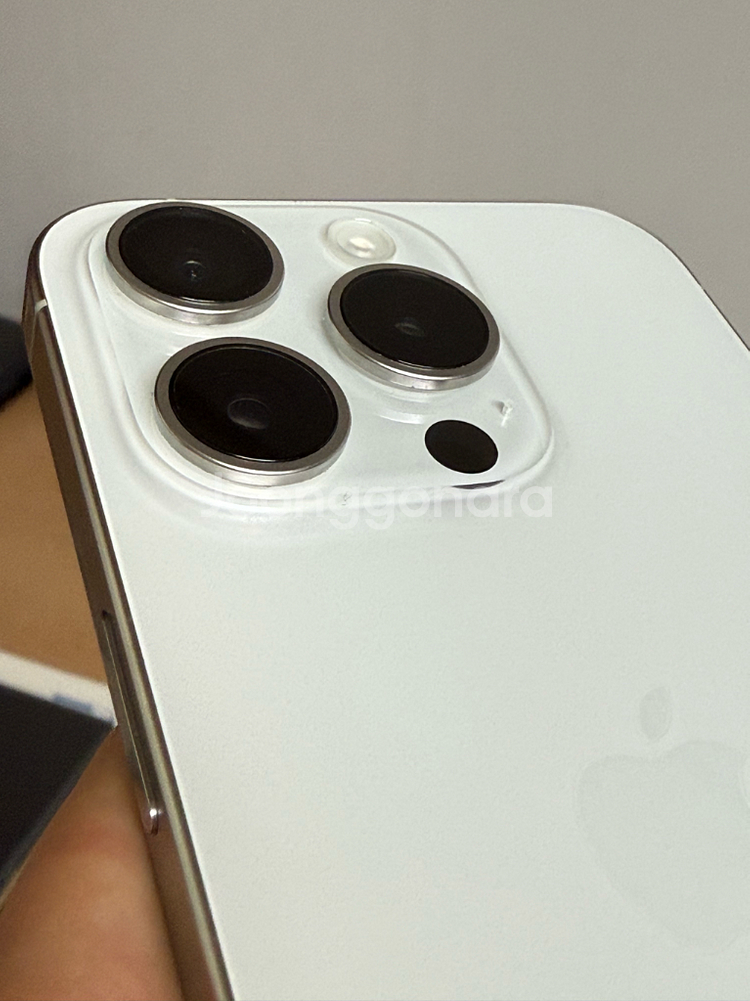 아이폰 15 프로 128gb 화이트 티타늄 A++--17