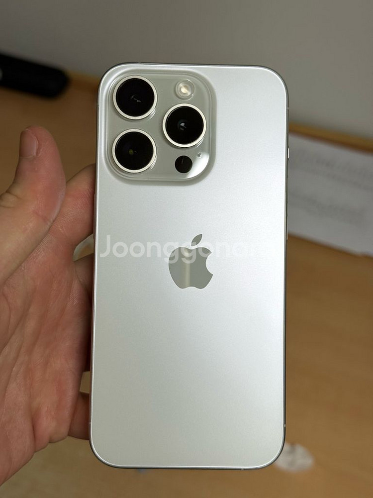 아이폰 15 프로 128gb 화이트 티타늄 A++--16
