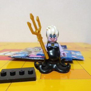 레고 71012 디즈니 시즌 1 우르슬라