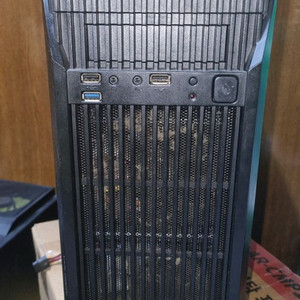 pc 본체 2대