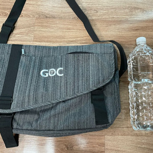 GDC 2017 크로스백 노트북 가방