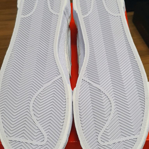 나이키 블레이져 로우 사카이 270