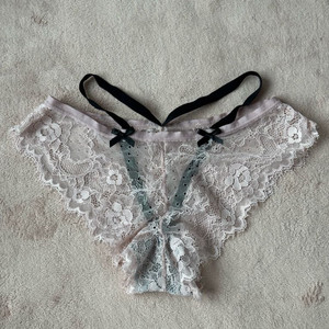 핑크 레이스 끈 팬티