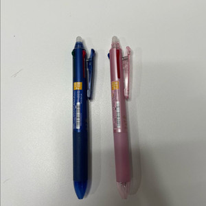 (택포)(새상품) 파이롯트 프릭션 지워지는볼펜 (두개